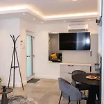 Luxury Cozy 2 Bdr Downtown Apt.3
