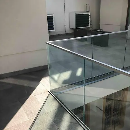 Daire Luxury Cozy 2 Bdr Downtown Apt.3 *