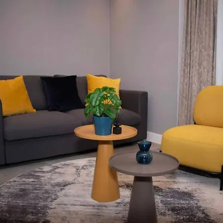 Luxury Cozy 2 Bdr Downtown Apt.3 * בודפשט