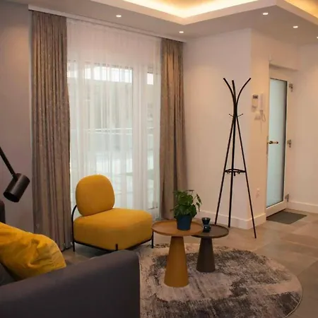 דירה Luxury Cozy 2 Bdr Downtown Apt.3 *