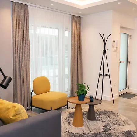 Luxury Cozy 2 Bdr Downtown Apt.3 *